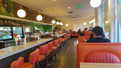 Diner near Rose Bowl Motel