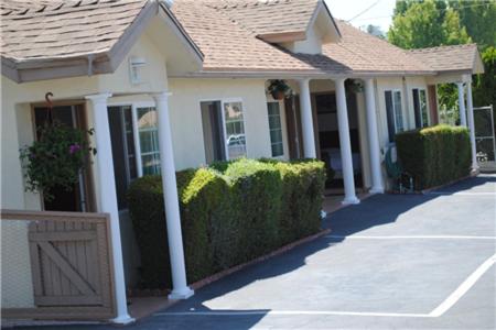 Rose Bowl Motel 5