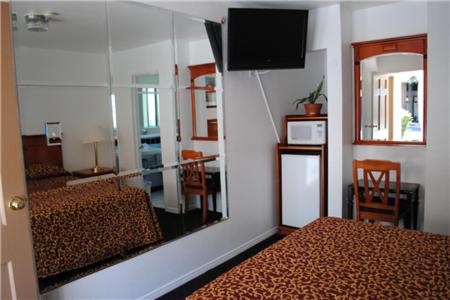 Rose Bowl Motel Main image