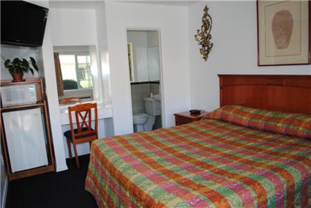Rose Bowl Motel 9